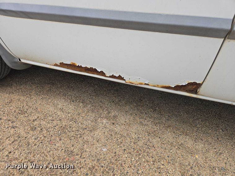 image for item EV5968 2001 Dodge Grand Caravan van