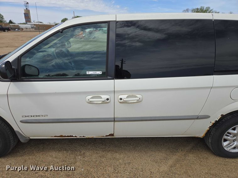 image for item EV5968 2001 Dodge Grand Caravan van
