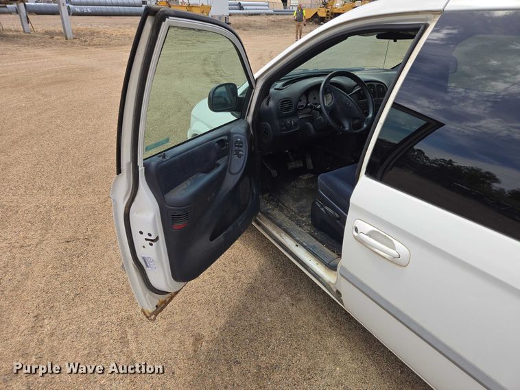 image for item EV5968 2001 Dodge Grand Caravan van