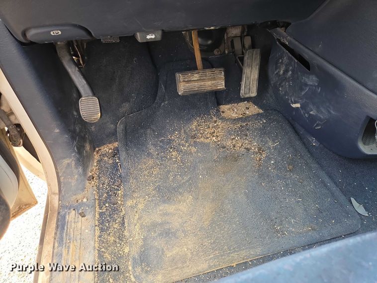image for item EV5968 2001 Dodge Grand Caravan van
