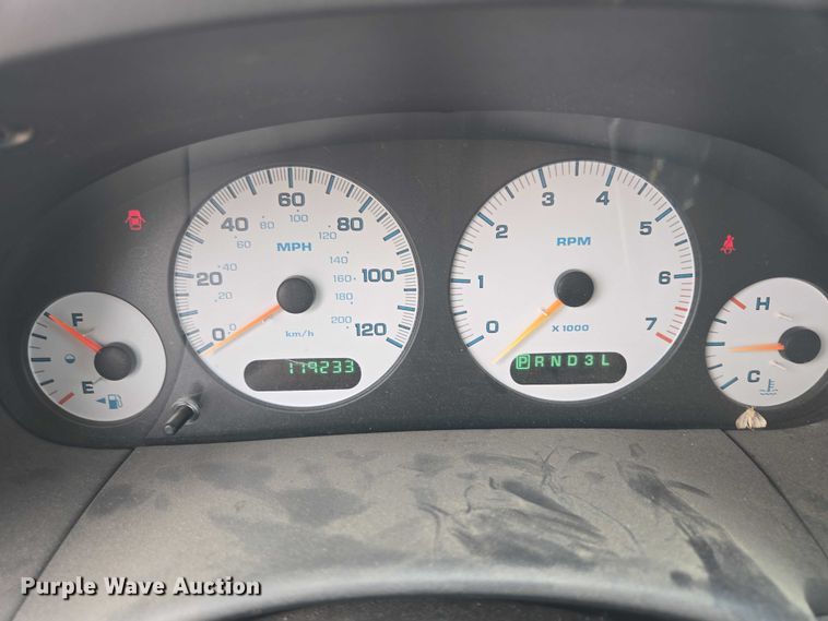 image for item EV5968 2001 Dodge Grand Caravan van