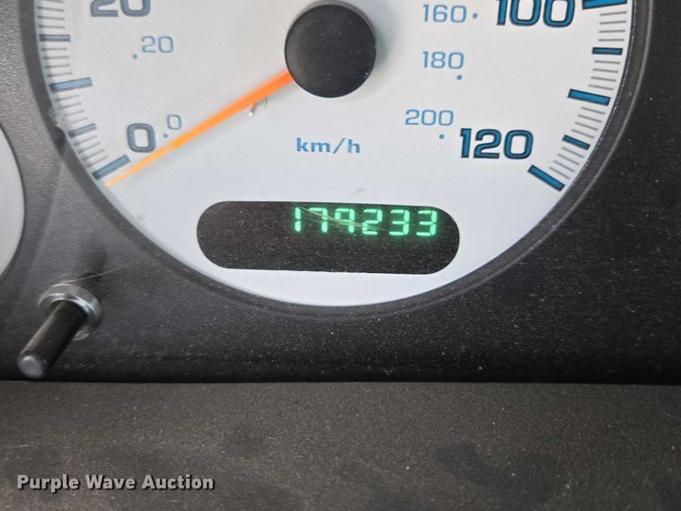 image for item EV5968 2001 Dodge Grand Caravan van