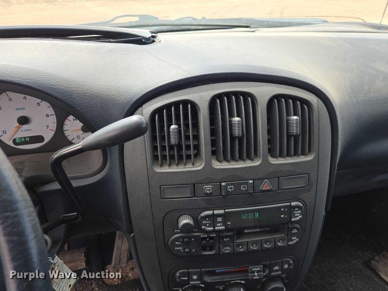image for item EV5968 2001 Dodge Grand Caravan van