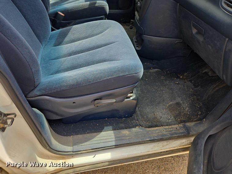 image for item EV5968 2001 Dodge Grand Caravan van