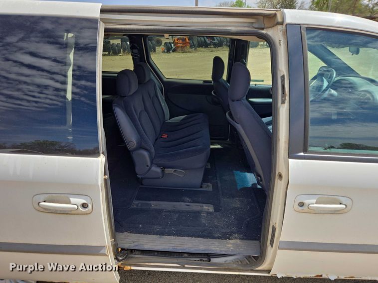 image for item EV5968 2001 Dodge Grand Caravan van