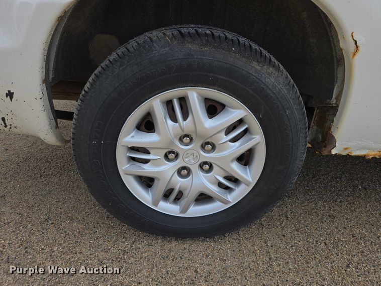 image for item EV5968 2001 Dodge Grand Caravan van