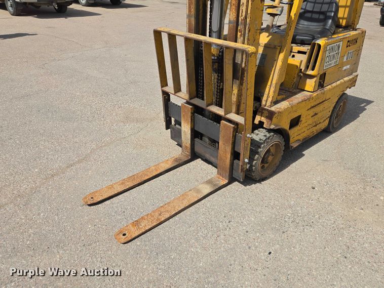 image for item EV5969 Clark forklift
