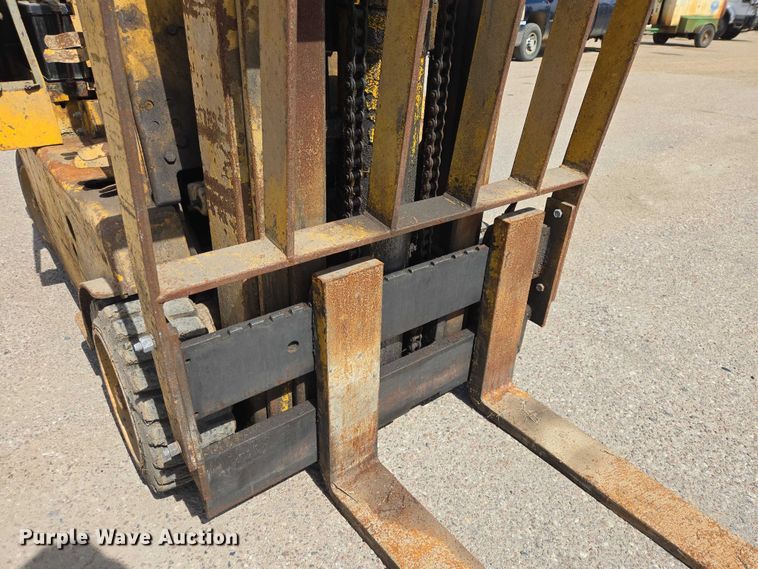 image for item EV5969 Clark forklift