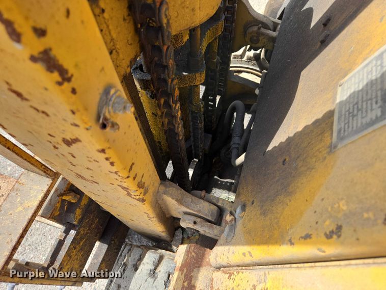 image for item EV5969 Clark forklift