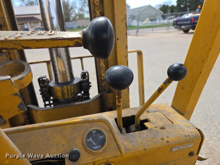 image for item EV5969 Clark forklift