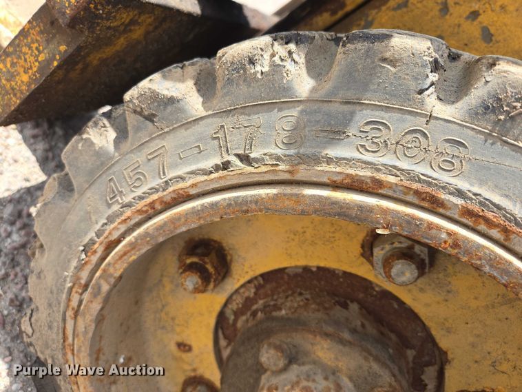 image for item EV5969 Clark forklift