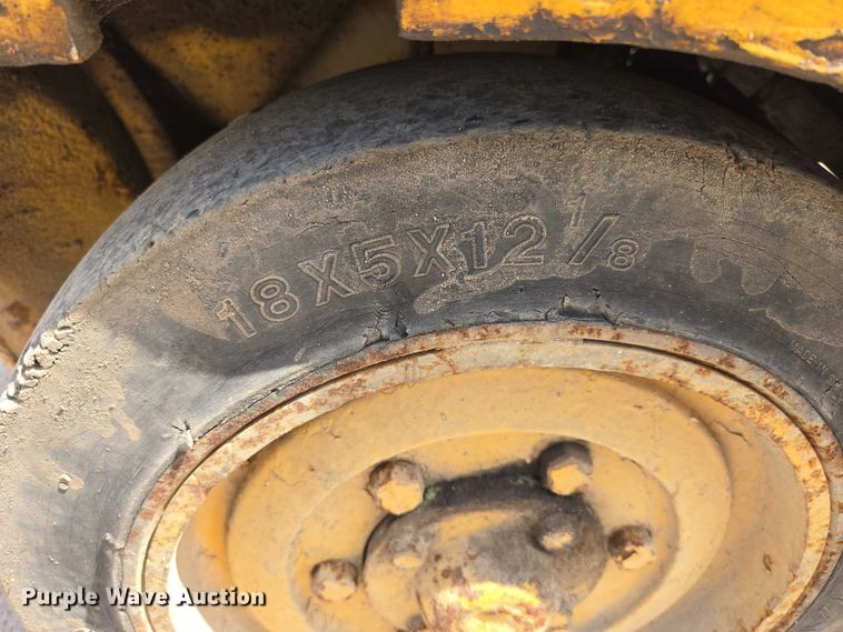 image for item EV5969 Clark forklift