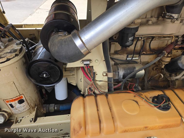 image for item EV5984 1996 Ingersoll Rand 185 air compressor