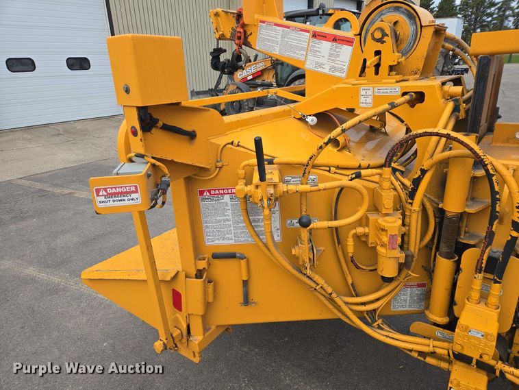 image for item EV5985 2012 Bandit 200XP wood chipper
