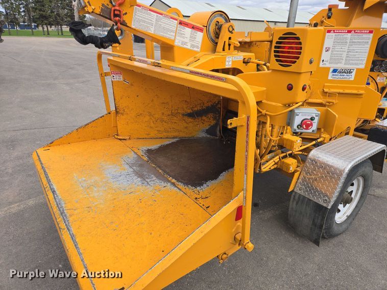 image for item EV5985 2012 Bandit 200XP wood chipper