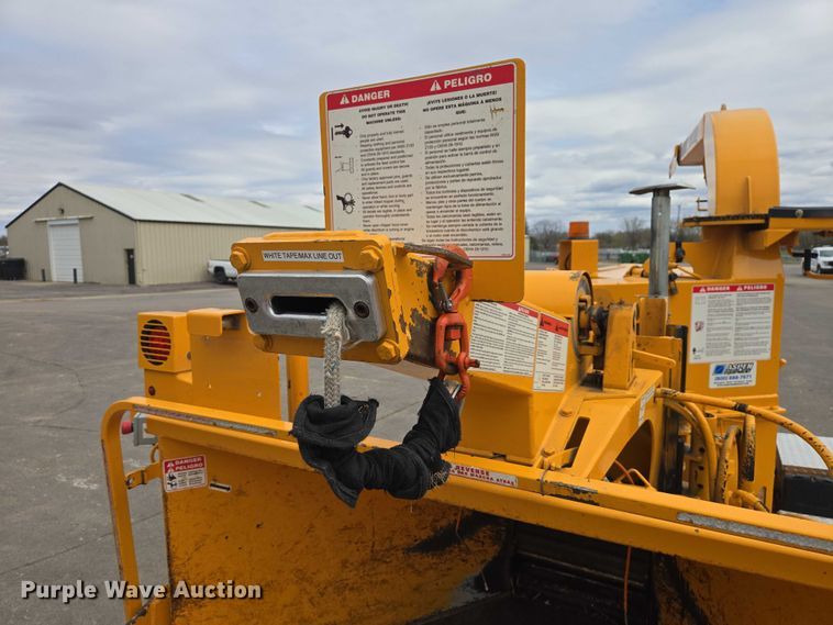 image for item EV5985 2012 Bandit 200XP wood chipper