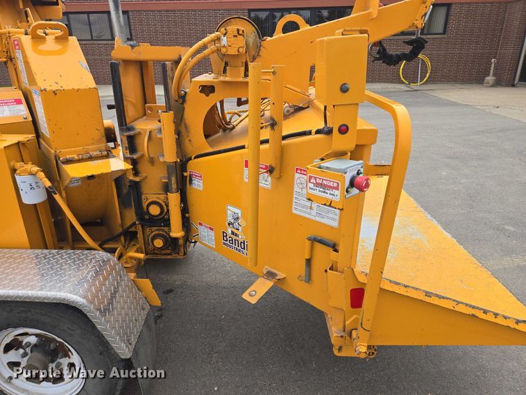 image for item EV5985 2012 Bandit 200XP wood chipper