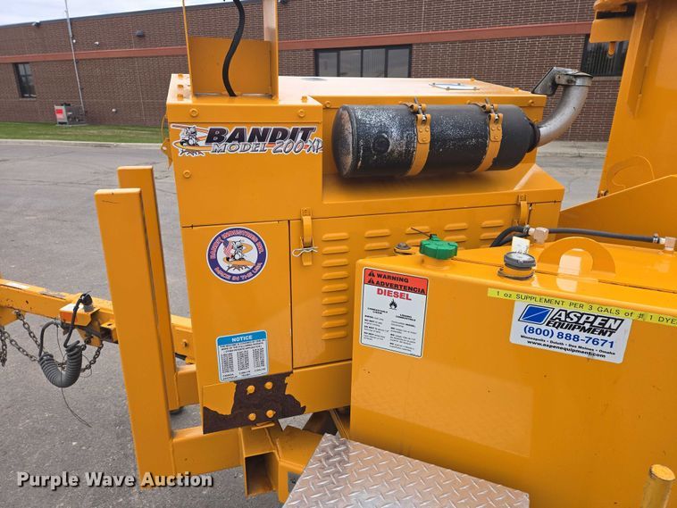 image for item EV5985 2012 Bandit 200XP wood chipper