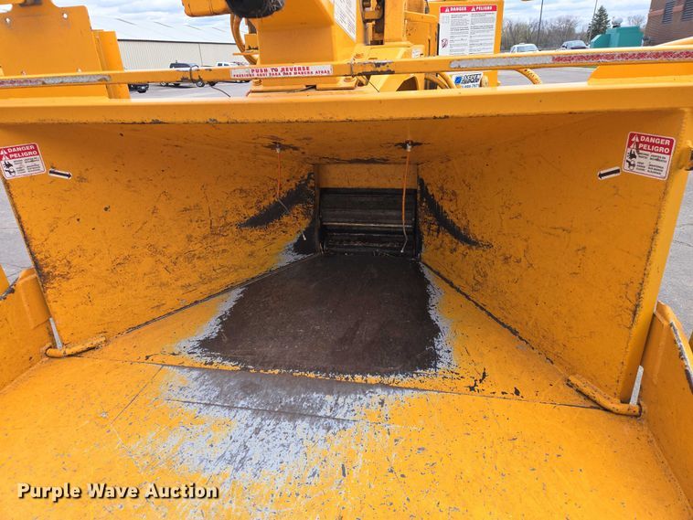 image for item EV5985 2012 Bandit 200XP wood chipper