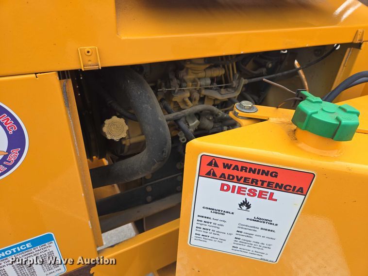 image for item EV5985 2012 Bandit 200XP wood chipper
