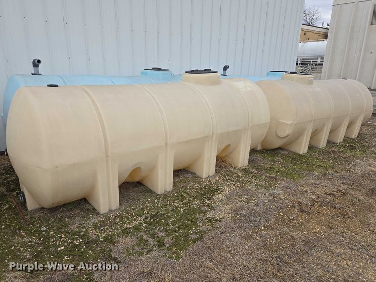 image for item EV5986 (4) poly tanks