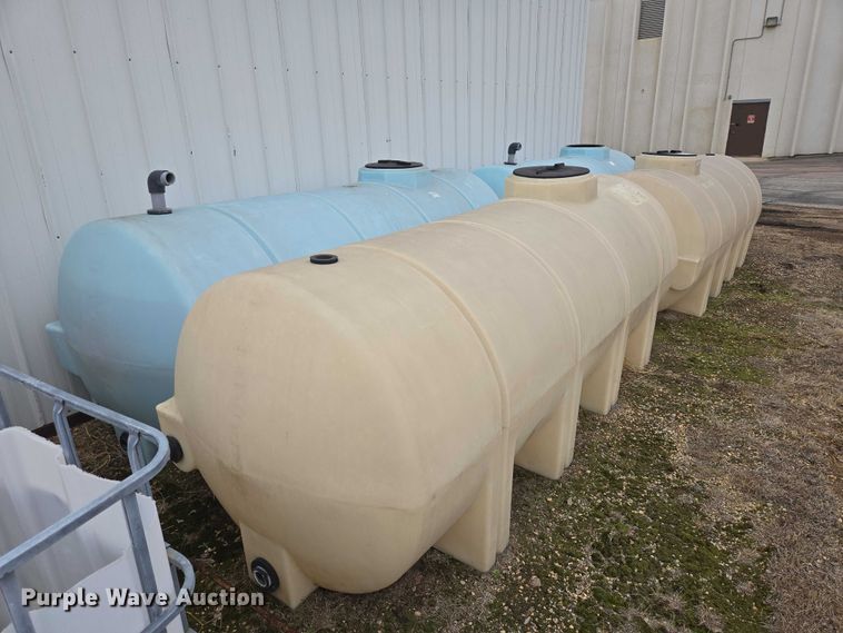 image for item EV5986 (4) poly tanks