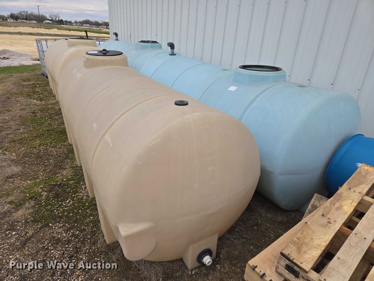 image for item EV5986 (4) poly tanks