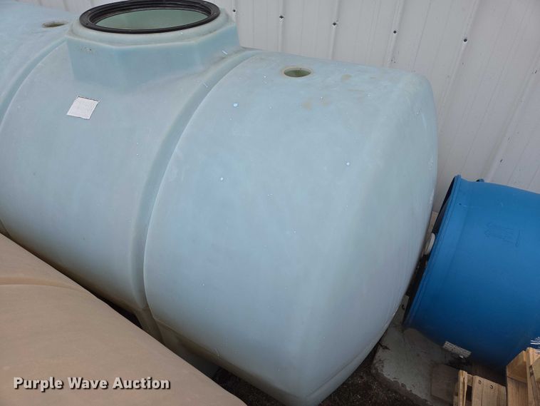 image for item EV5986 (4) poly tanks