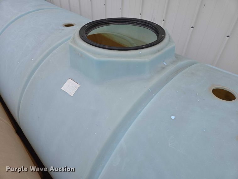 image for item EV5986 (4) poly tanks