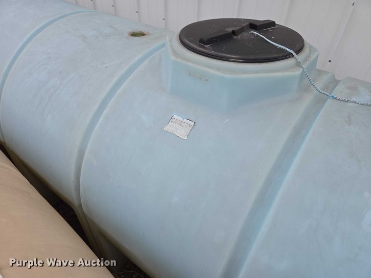 image for item EV5986 (4) poly tanks