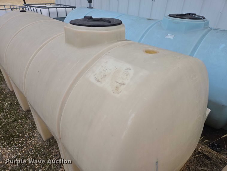 image for item EV5986 (4) poly tanks