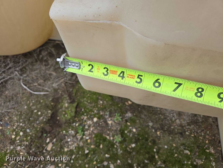 image for item EV5986 (4) poly tanks