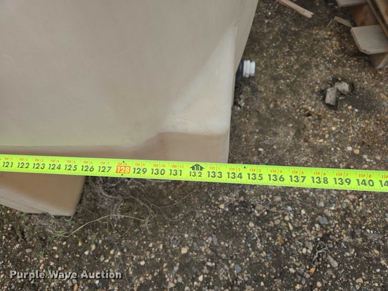 image for item EV5986 (4) poly tanks