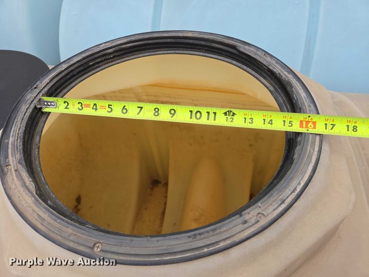 image for item EV5986 (4) poly tanks