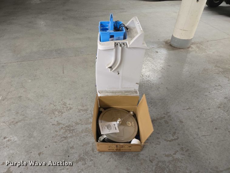 image for item EV5999 EcoLab cleaning caddy