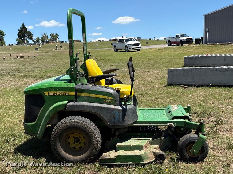 image for item EW0059 2011 John Deere 997DSL ZTR lawn mower