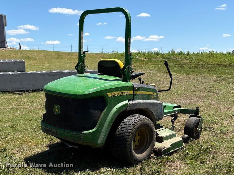 image for item EW0059 2011 John Deere 997DSL ZTR lawn mower
