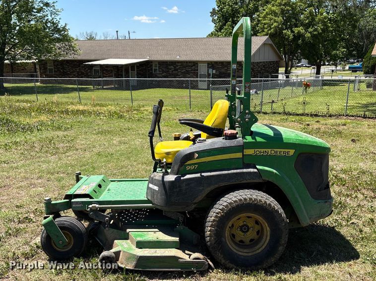 image for item EW0059 2011 John Deere 997DSL ZTR lawn mower