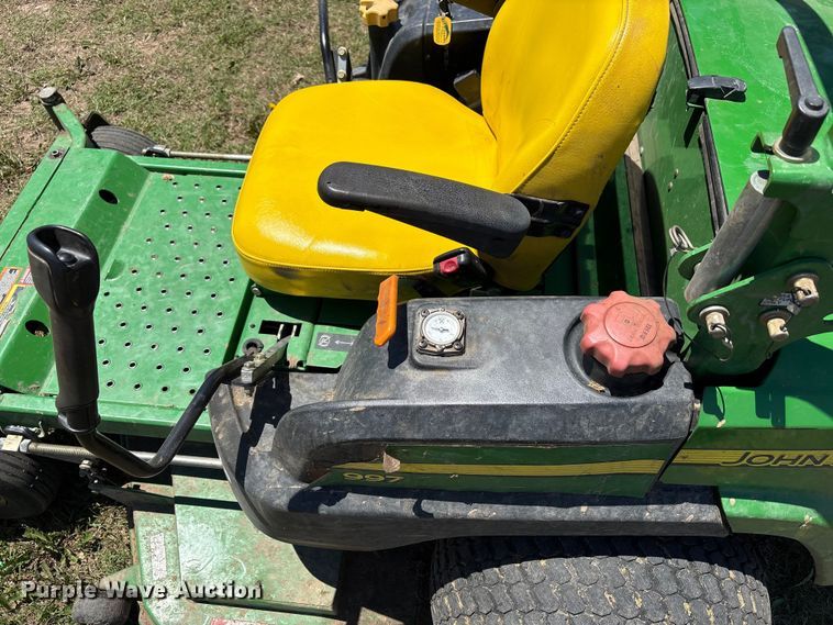 image for item EW0059 2011 John Deere 997DSL ZTR lawn mower