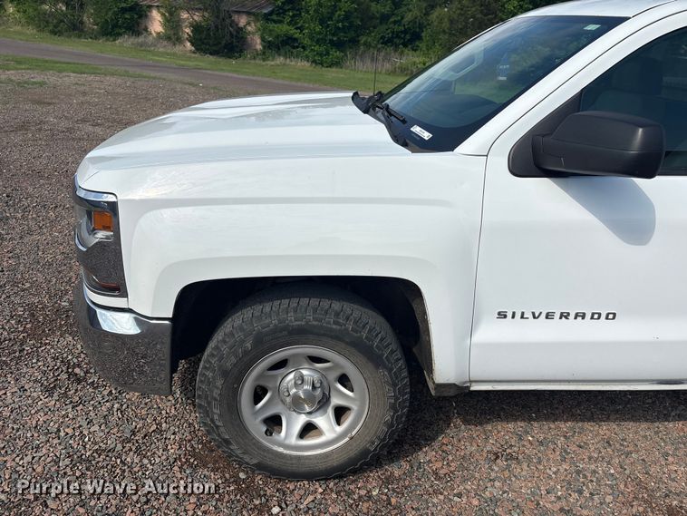 image for item EW1536 2017 Chevrolet Silverado 1500 pickup truck