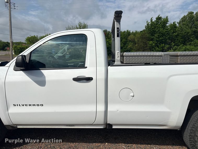 image for item EW1536 2017 Chevrolet Silverado 1500 pickup truck
