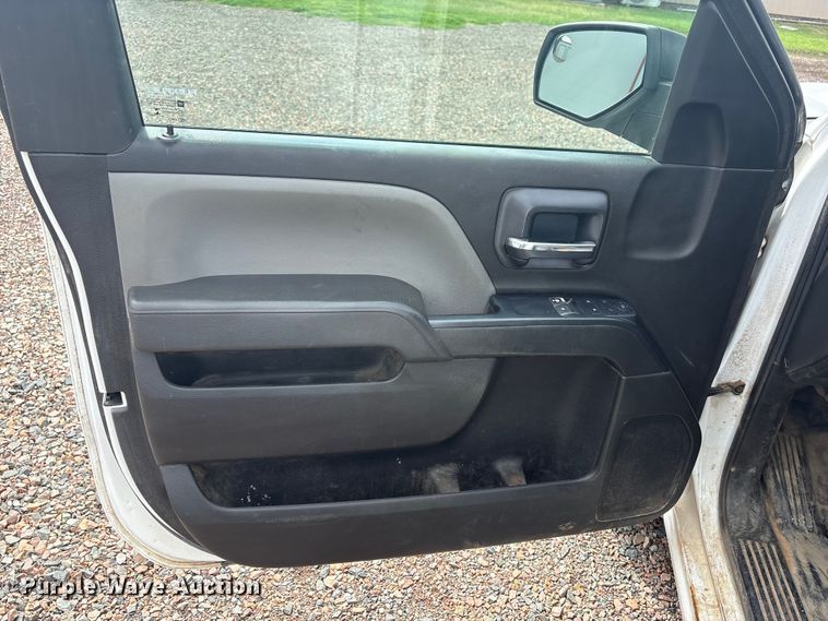 image for item EW1536 2017 Chevrolet Silverado 1500 pickup truck