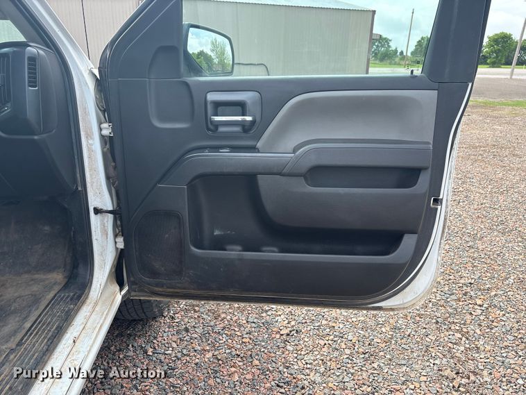 image for item EW1536 2017 Chevrolet Silverado 1500 pickup truck