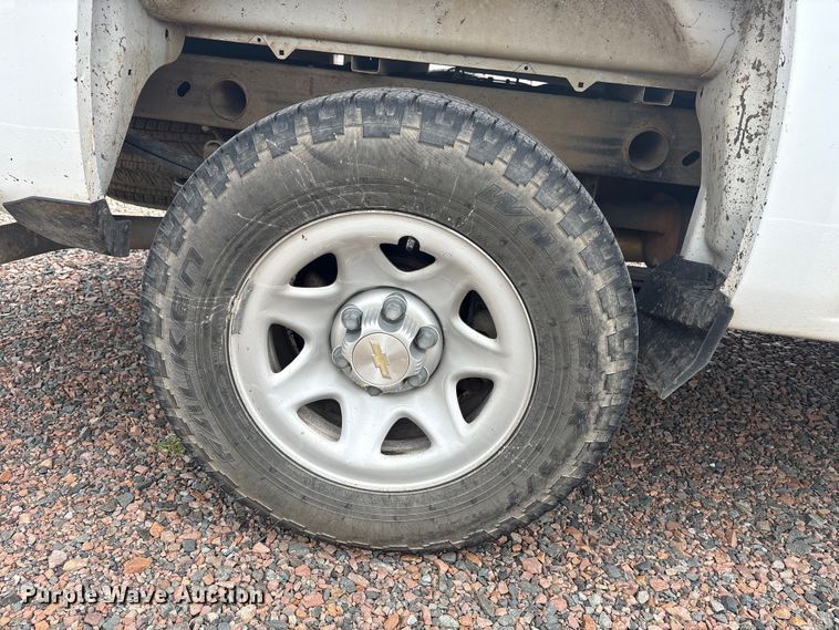 image for item EW1536 2017 Chevrolet Silverado 1500 pickup truck
