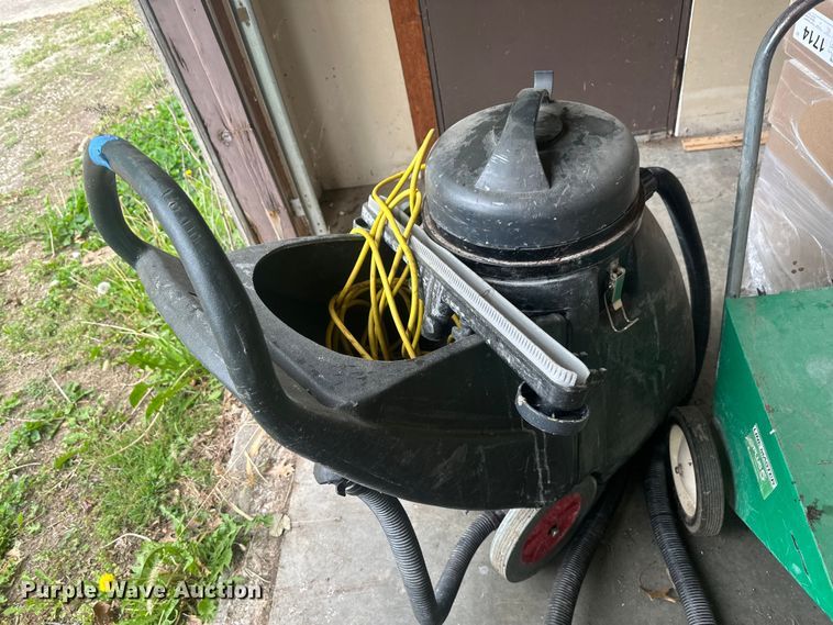 image for item EW2009 Auqa Clean 15 floor cleaner