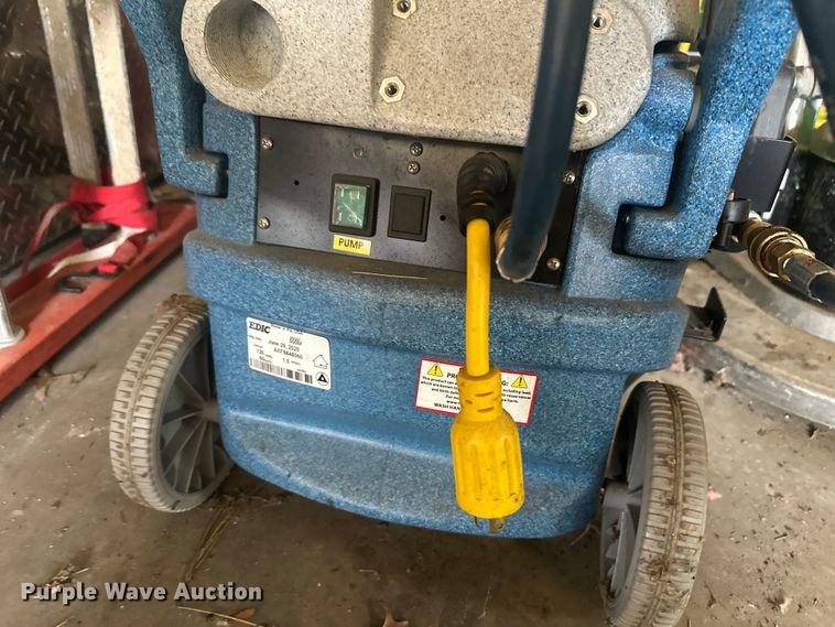 image for item EW2011 (7) floor scrubbers