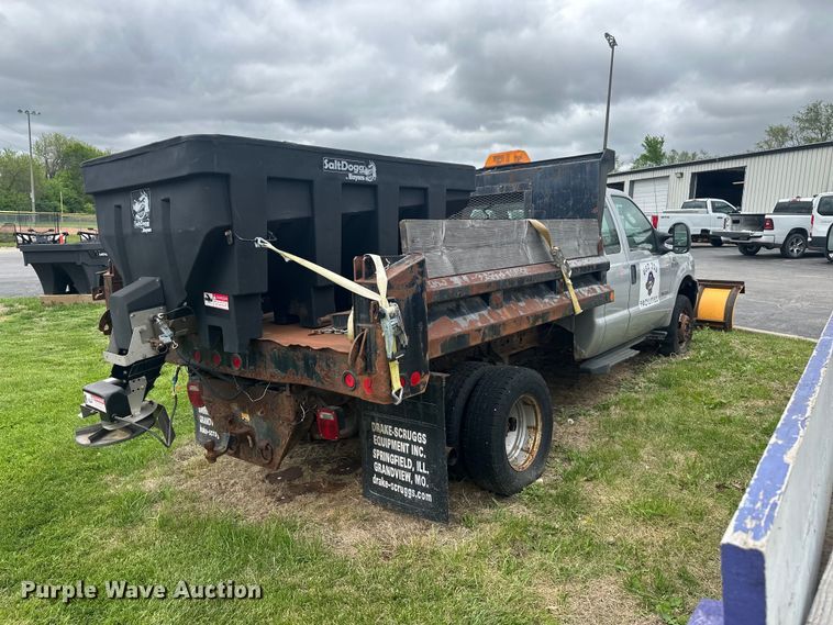 image for item EW2023 2006 Ford F350 Super Duty Ext. Cab dump bed pickup truck