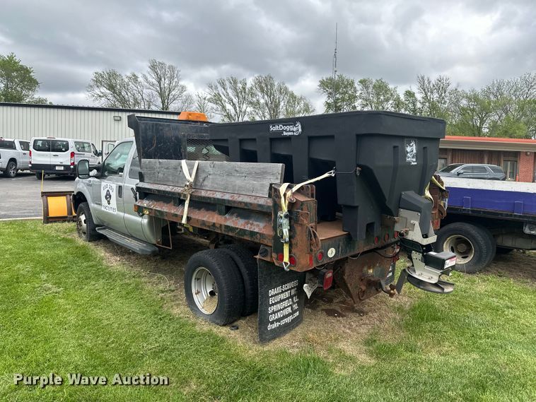 image for item EW2023 2006 Ford F350 Super Duty Ext. Cab dump bed pickup truck