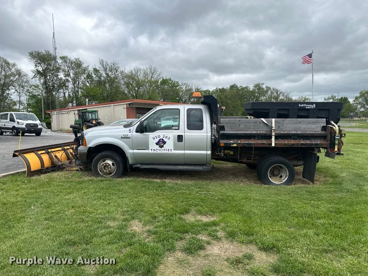 image for item EW2023 2006 Ford F350 Super Duty Ext. Cab dump bed pickup truck
