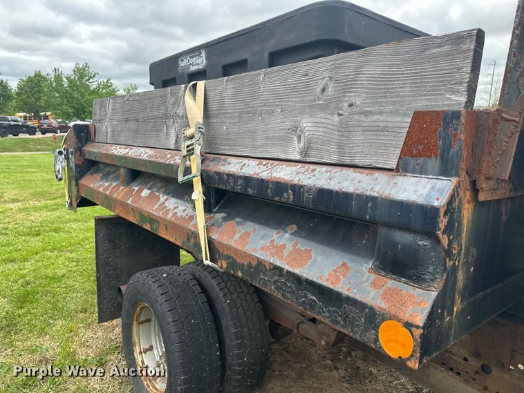 image for item EW2023 2006 Ford F350 Super Duty Ext. Cab dump bed pickup truck